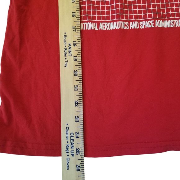 Teen Unisex Graphic T Tshirt XL NASA Red Spaceship Space Shuttle Juniors Tagless - Picture 8 of 14